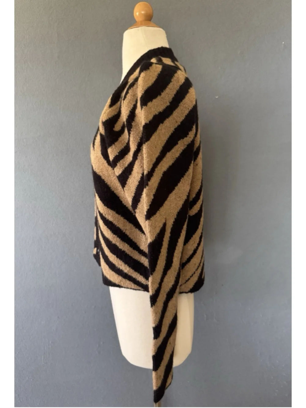 Saltwater Luxe Zebra Print Cardigan Sweater Small Camel Black Rare NWT - Picture 4 of 12